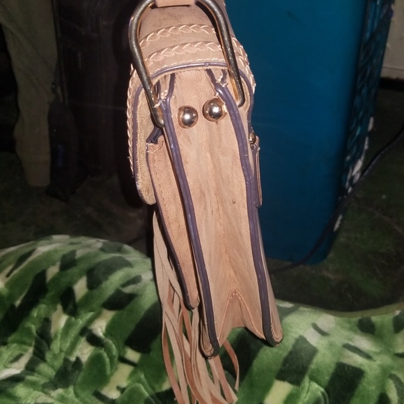 Franco Sarto San Paulo Fringe Style Shoulder Bag - Picture 6 of 8